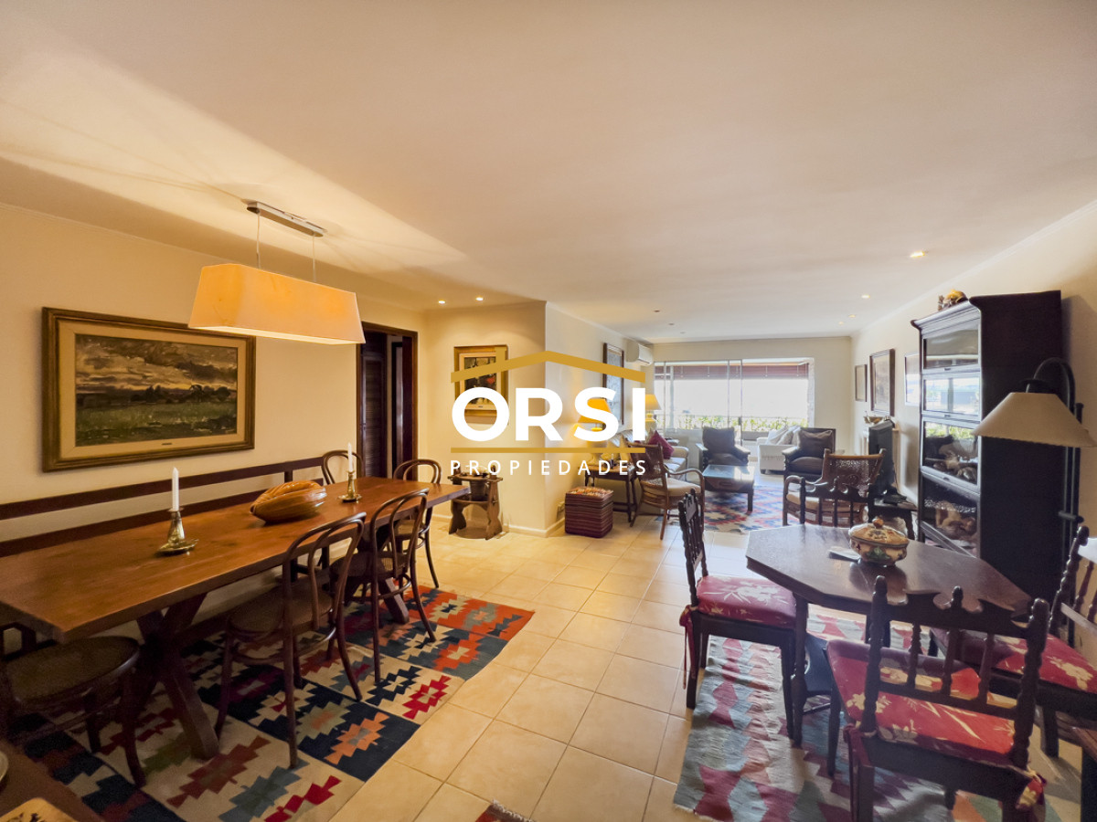 Apartamento ID.251 - VENTA Departamento 4 dormitorios frente a Puerto