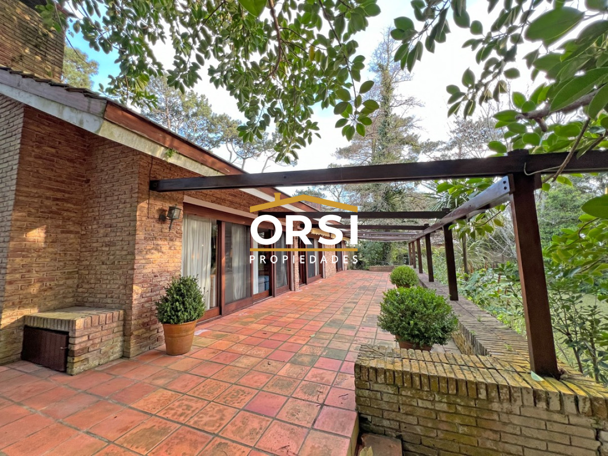 Casa ID.191 - Residencia en venta ubicada en la mansa - Punta del Este
