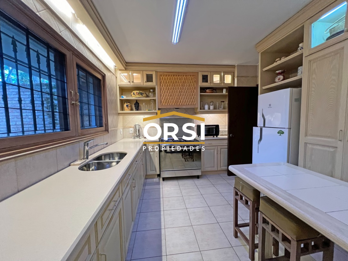 Casa ID.191 - Residencia en venta ubicada en la mansa - Punta del Este