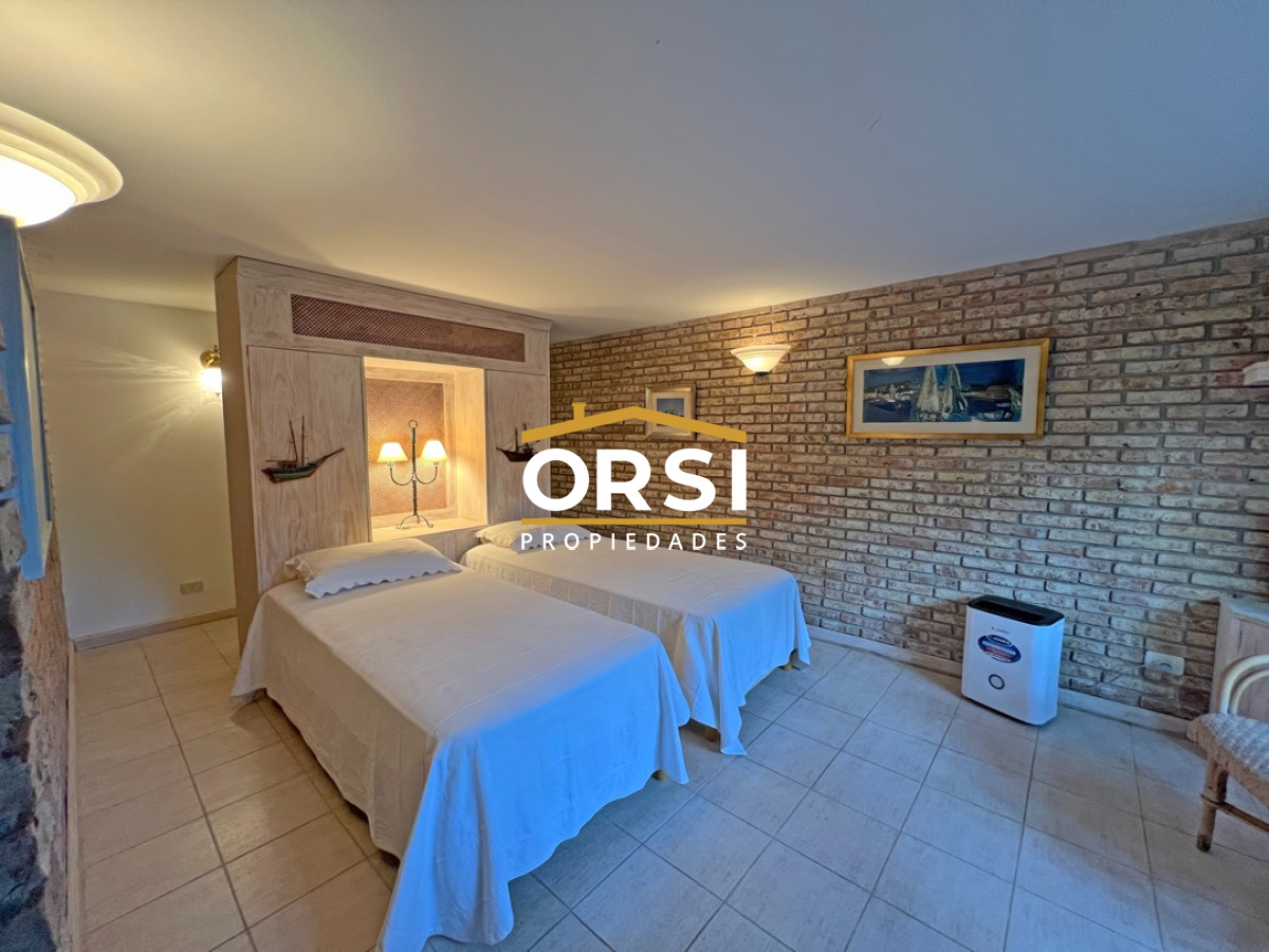 Casa ID.191 - Residencia en venta ubicada en la mansa - Punta del Este