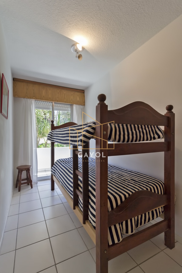 Apartamento ID.625 - Apartamento en venta en Mansa Punta del Este, 3 dormitorios, 2 baños