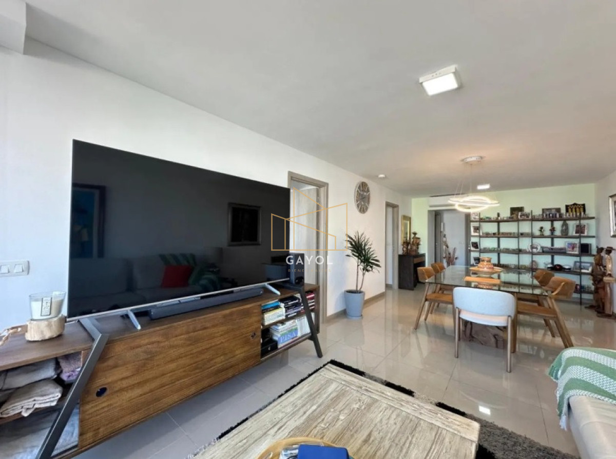 Apartamento ID.1285 - Apartamento en venta a pasos de la playa con vista al mar 