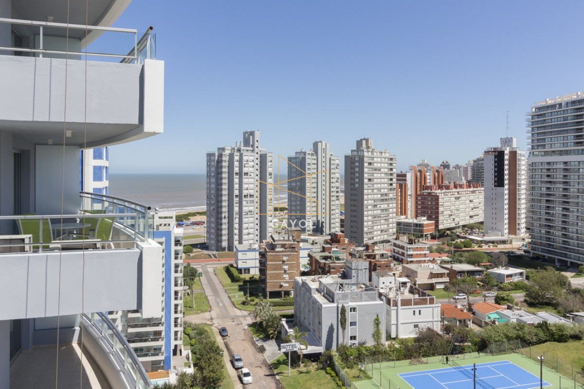 Apartamento ID.551 - Apartamento en Alquiler en Punta del Este 2 dormitorios y medio 