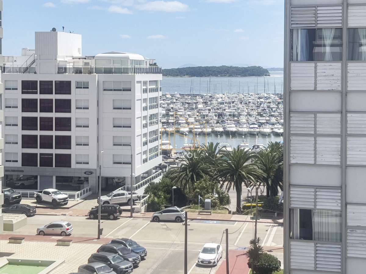 Apartamento ID.590 - Departamento con vista al puerto