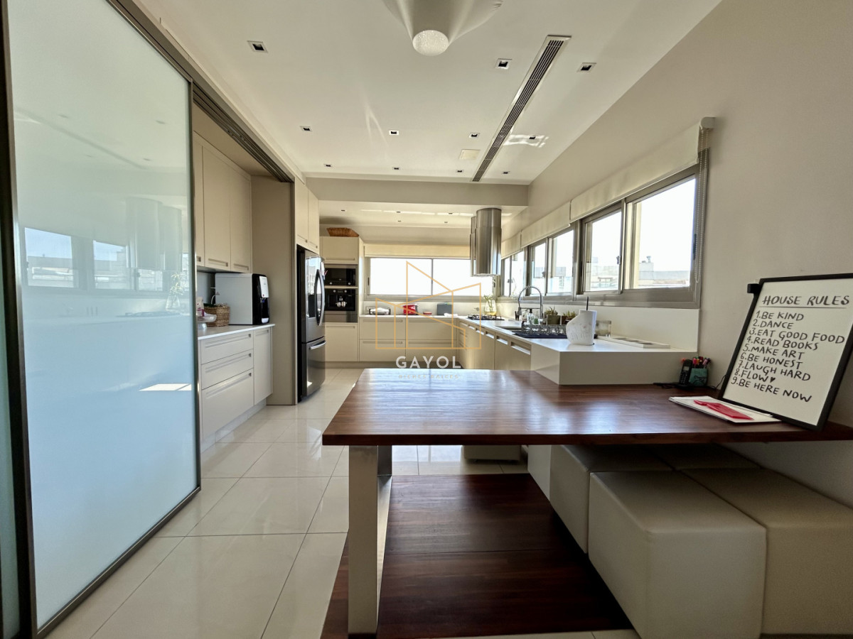 Apartamento ID.1218 - PENTHOUSE en venta frente al mar 