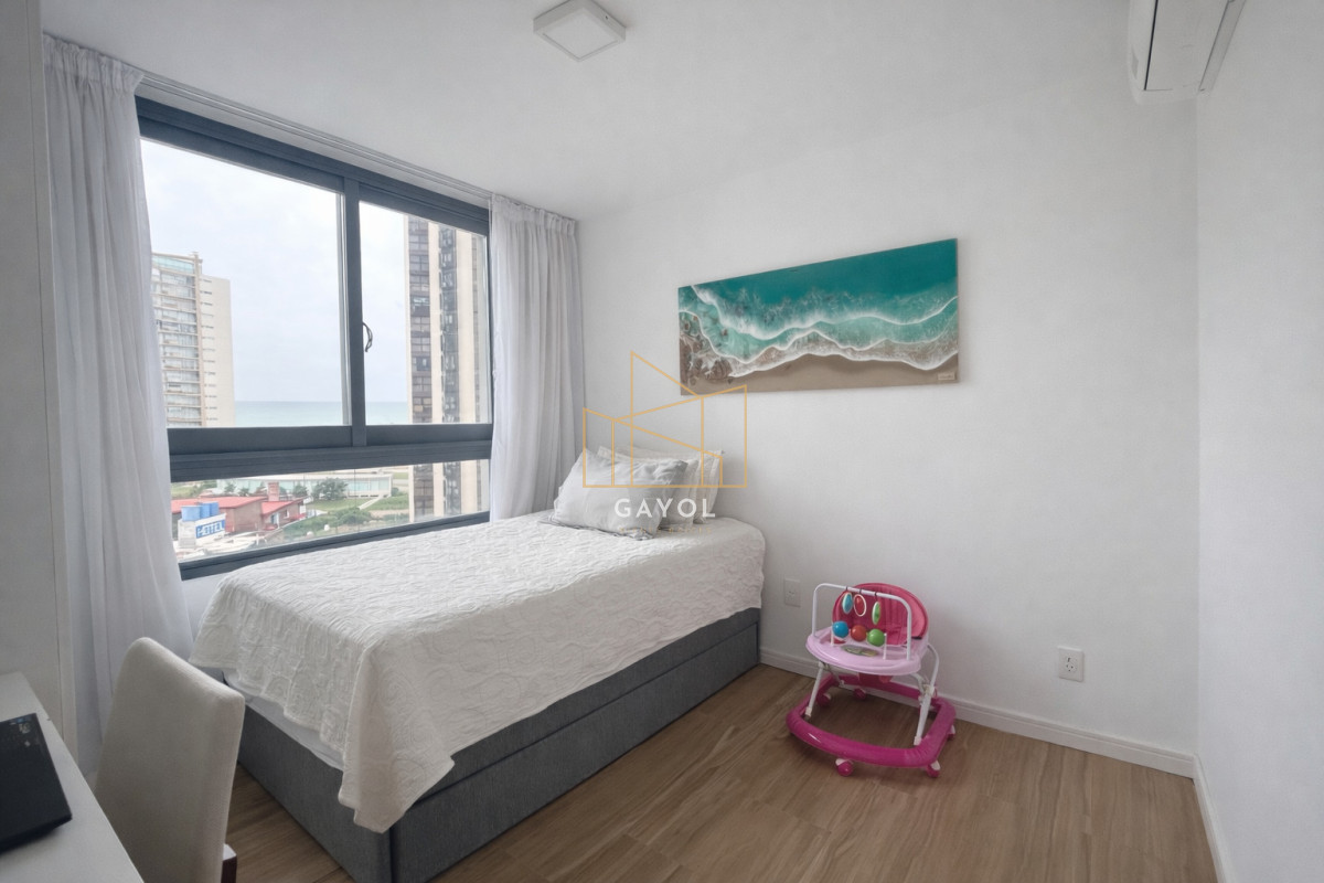 Apartamento ID.1243 - En venta 2 dormitorios con vista al mar
