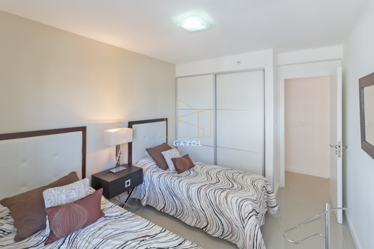 Apartamento ID.551 - Apartamento en Alquiler en Punta del Este 2 dormitorios y medio 