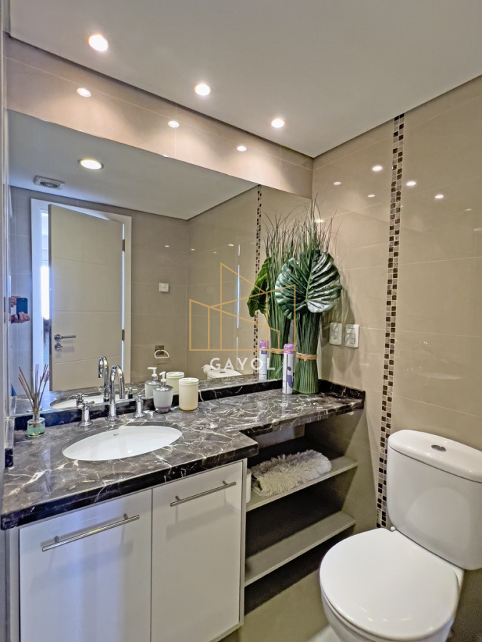 Apartamento ID.328 - Apartamento en venta y alquiler en Mansa Punta del Este, 2 dormitorios, 3 baños