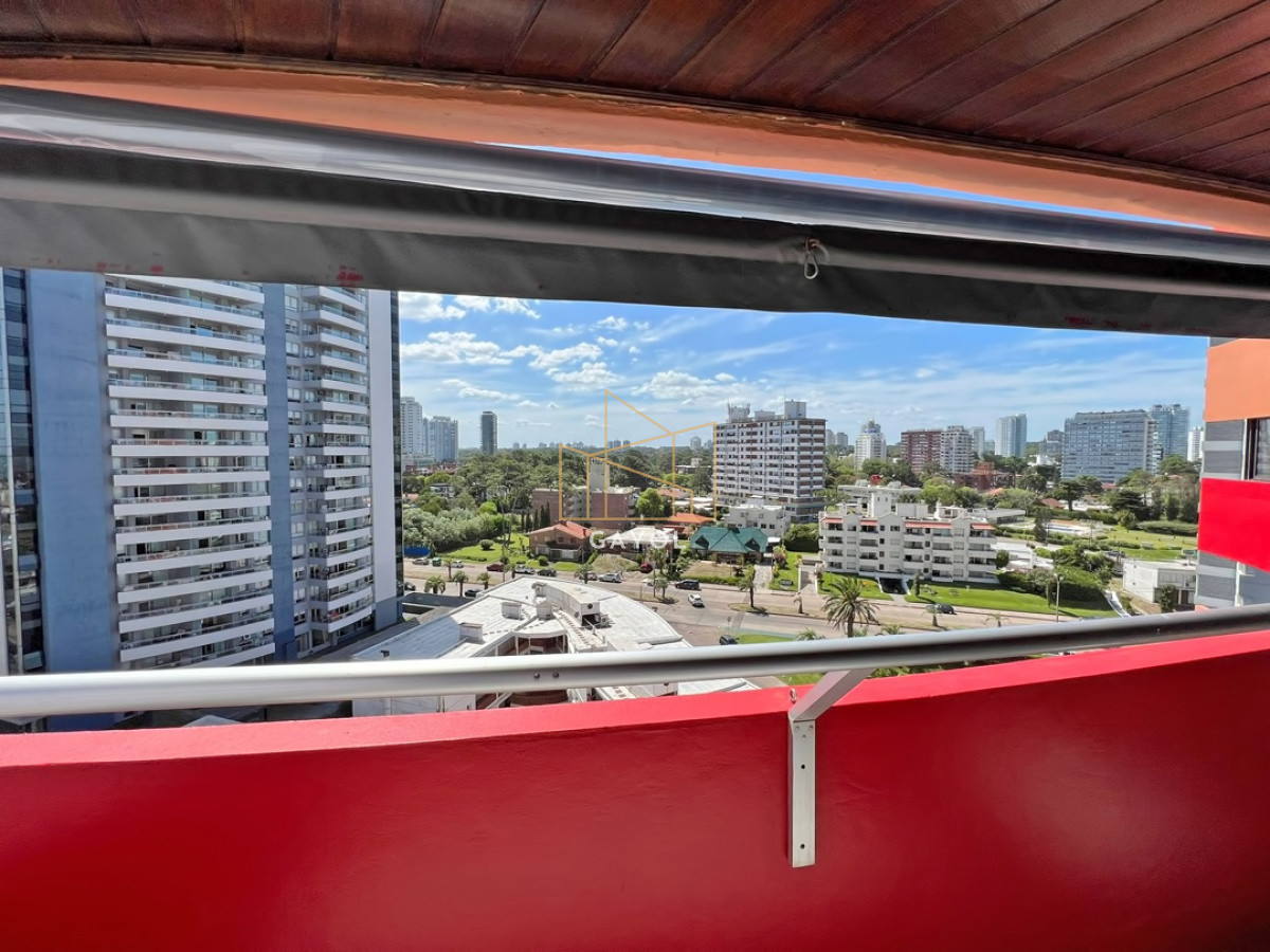 Apartamento ID.330 - Apartamento en venta en Brava Punta del Este, 2 dormitorios, 3 baños