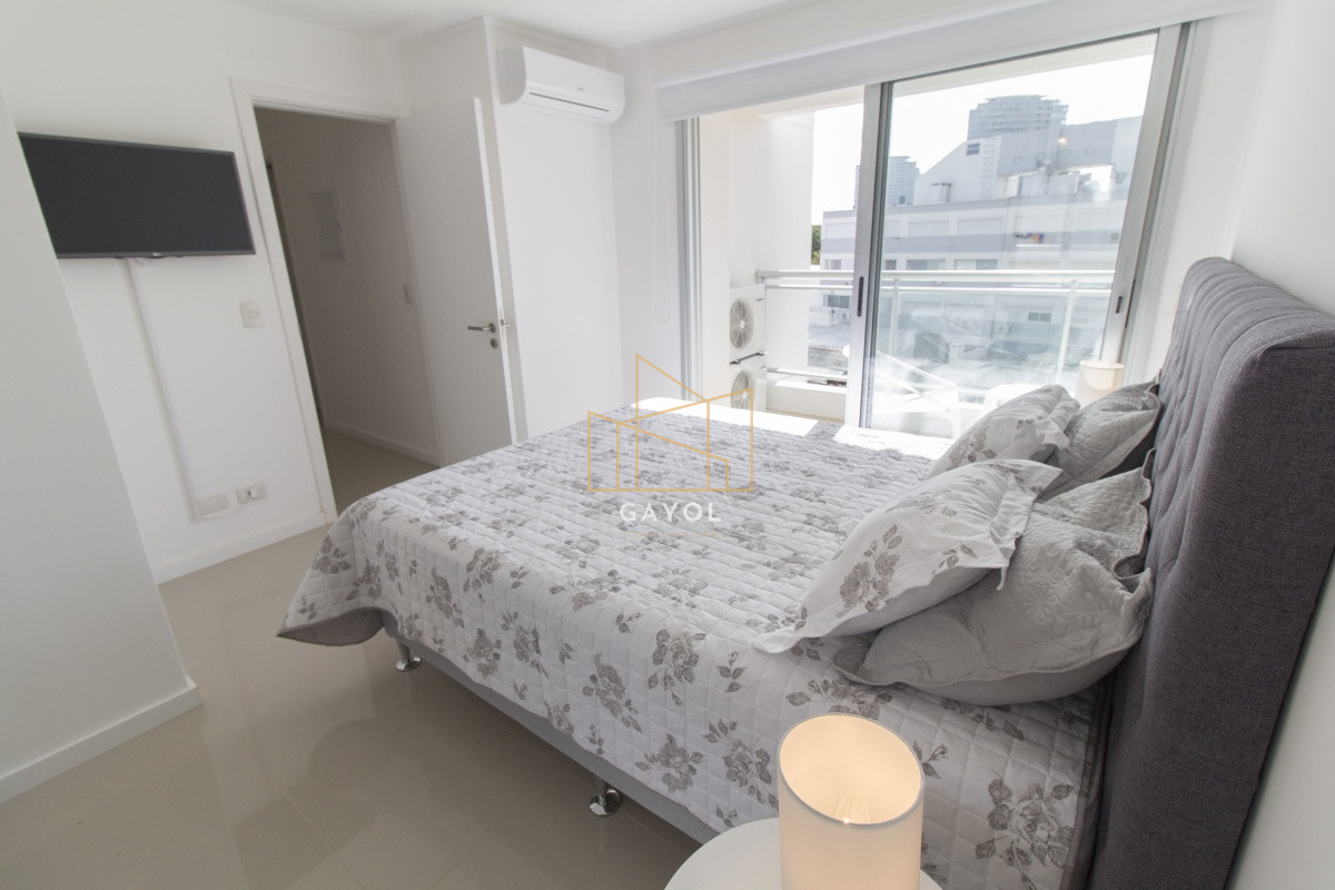 Apartamento ID.1166 - Alquiler invernal Edificio nuevo - Dpto.2 dorm 2 baños Terraza con parrillero