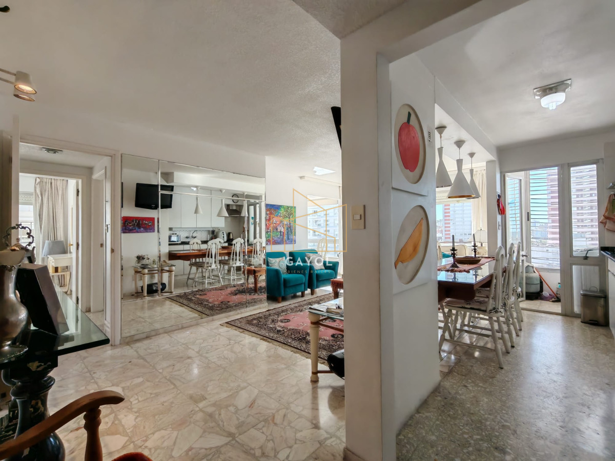 Apartamento ID.712 - Torre Libertador en venta reciclado de dos dormitorios 