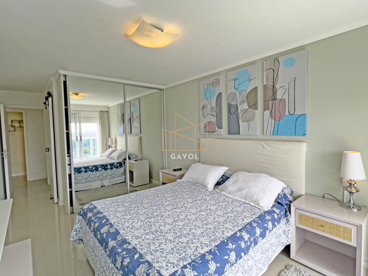 Apartamento ID.328 - Apartamento en venta y alquiler en Mansa Punta del Este, 2 dormitorios, 3 baños