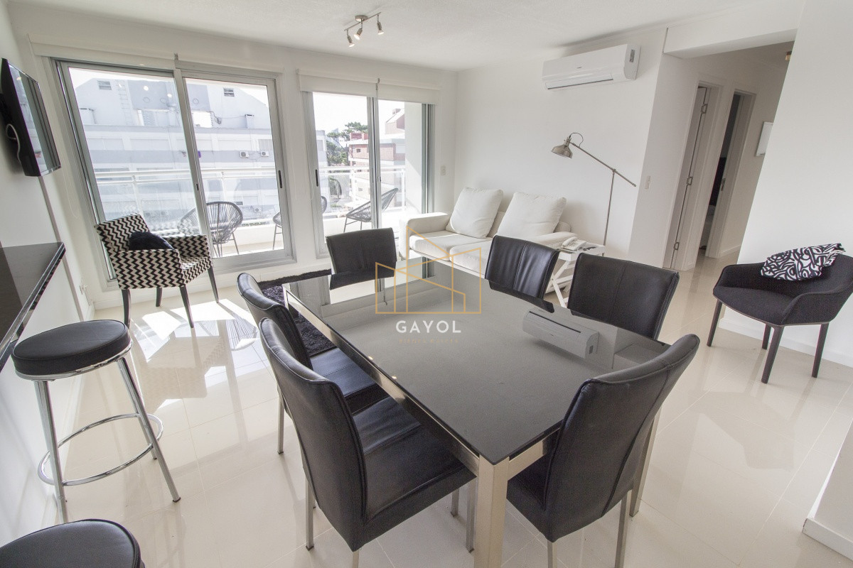 Apartamento ID.1166 - Alquiler invernal Edificio nuevo - Dpto.2 dorm 2 baños Terraza con parrillero