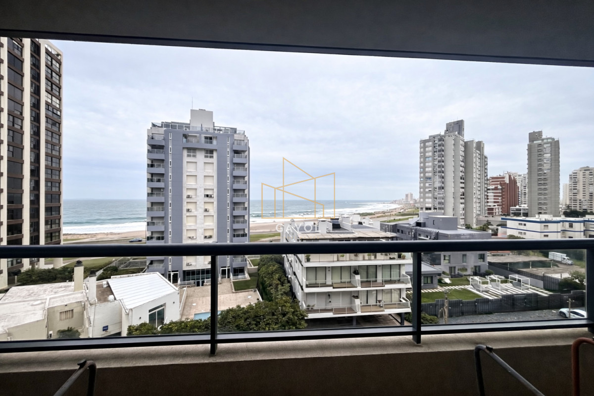 Apartamento ID.1243 - En venta 2 dormitorios con vista al mar
