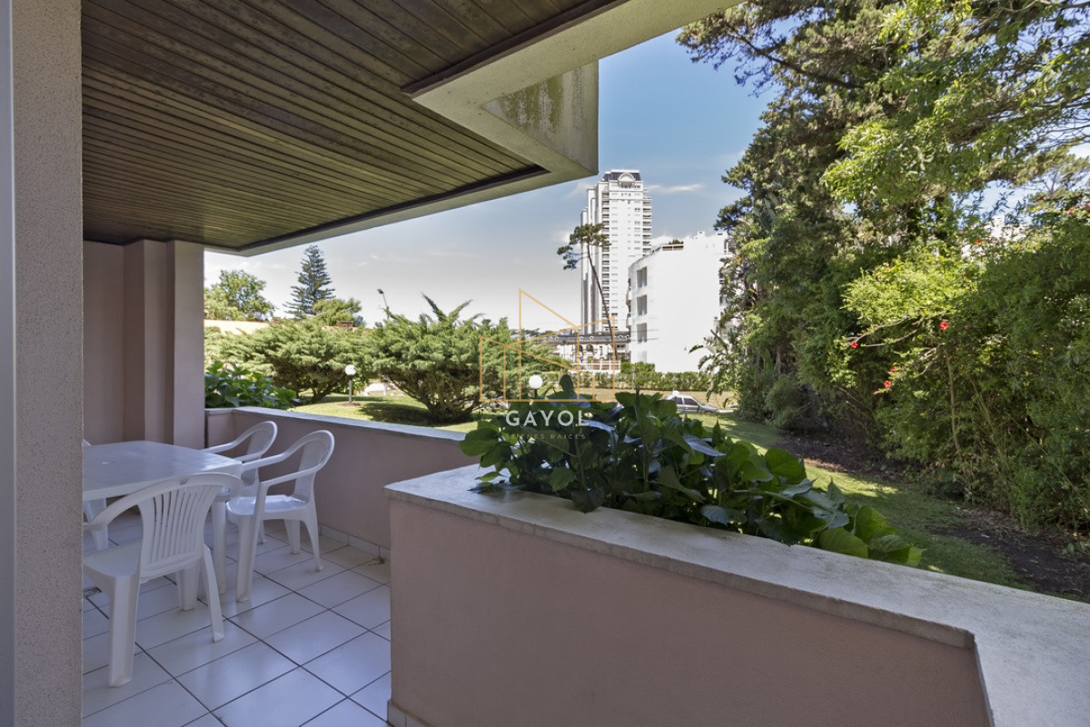 Apartamento ID.625 - Apartamento en venta en Mansa Punta del Este, 3 dormitorios, 2 baños