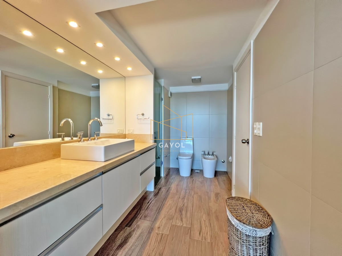 Apartamento ID.1286 - Frente al mar, reciclado en torre de gran categoría en venta 