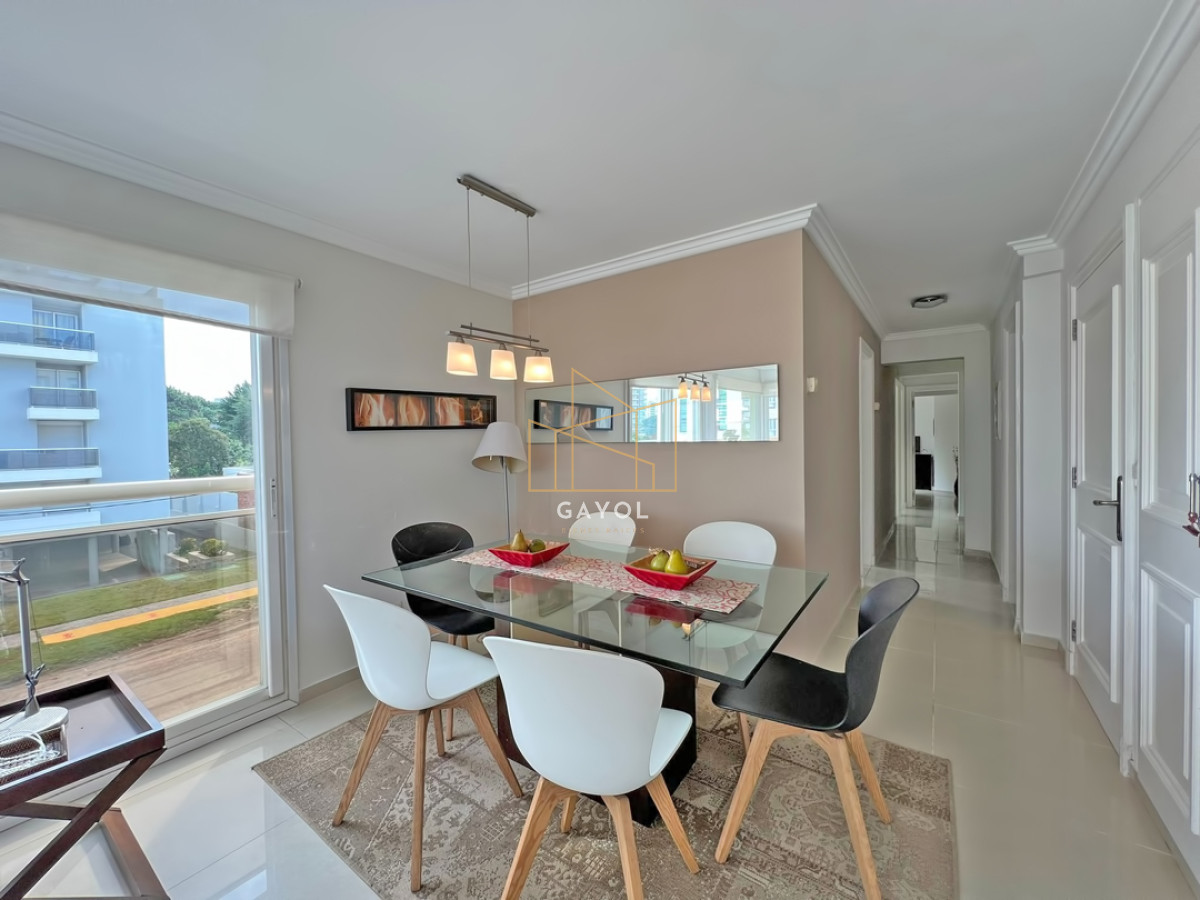 Apartamento ID.227 - Apartamento en venta y alquiler en Brava Punta del Este, 3 dormitorios, 2 baños