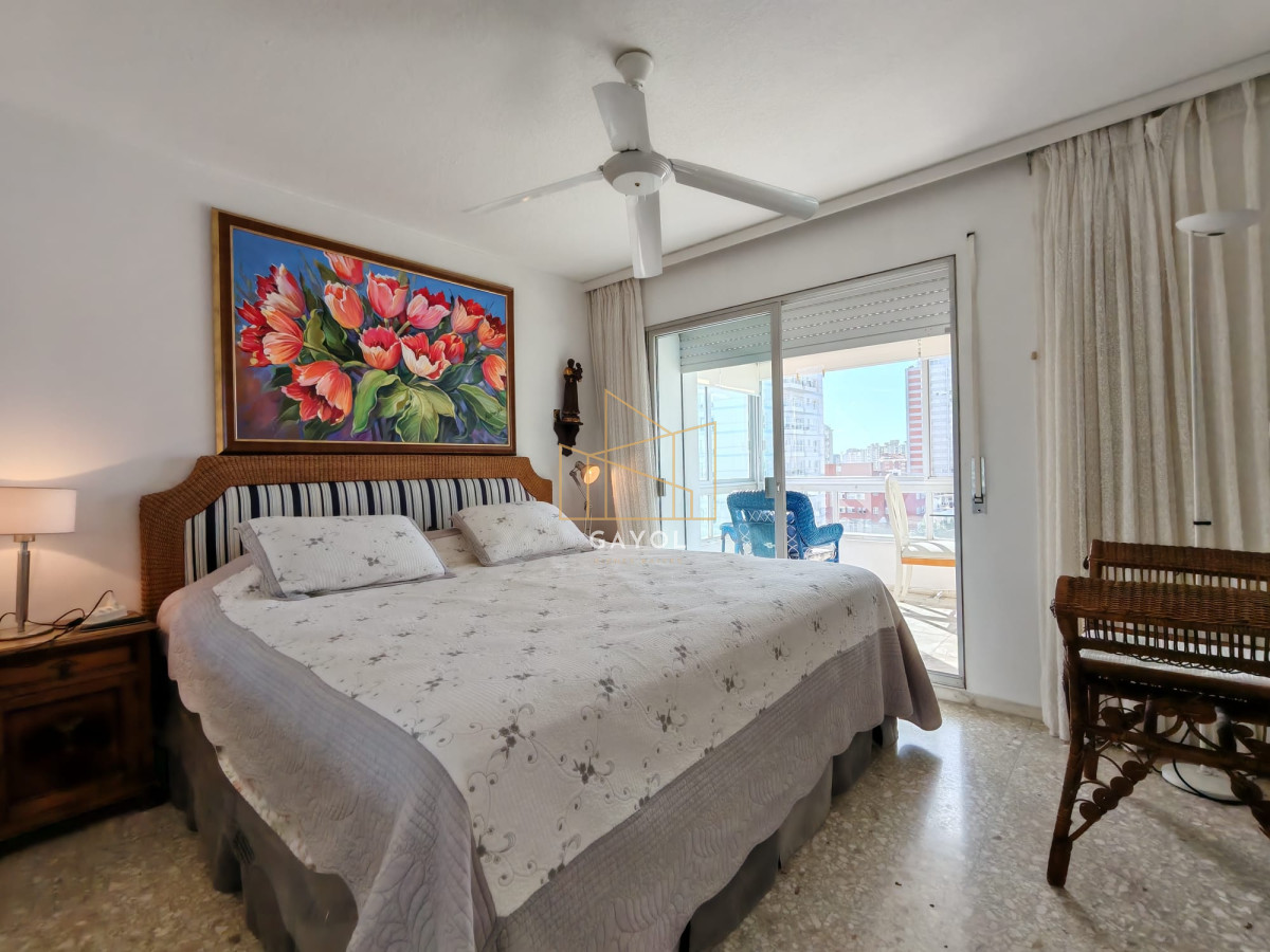 Apartamento ID.712 - Torre Libertador en venta reciclado de dos dormitorios 