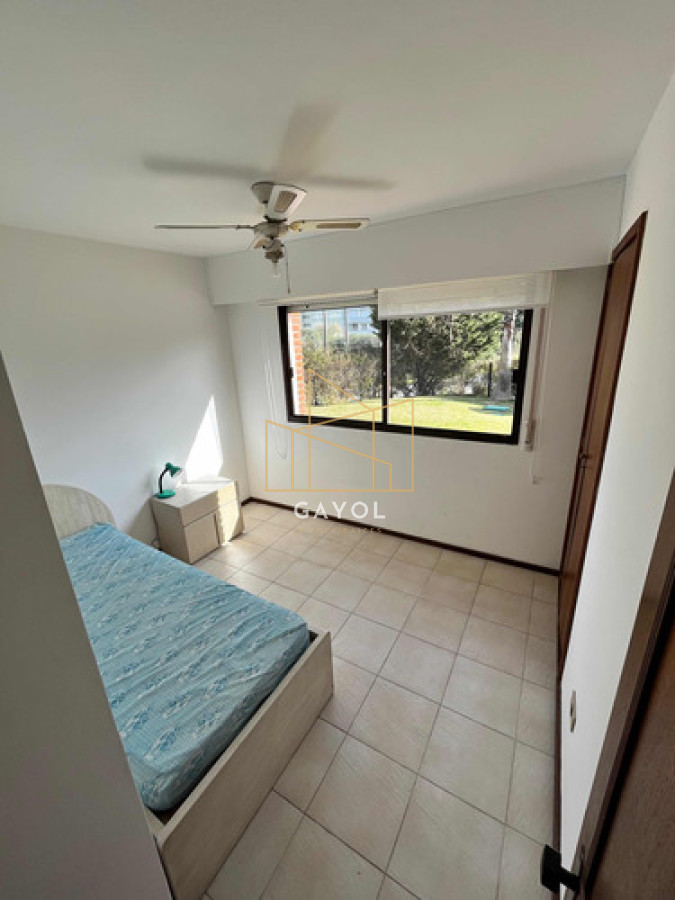 Apartamento ID.624 - Venta departamento en playa mansa, 3 dormitorios, parrillero propio