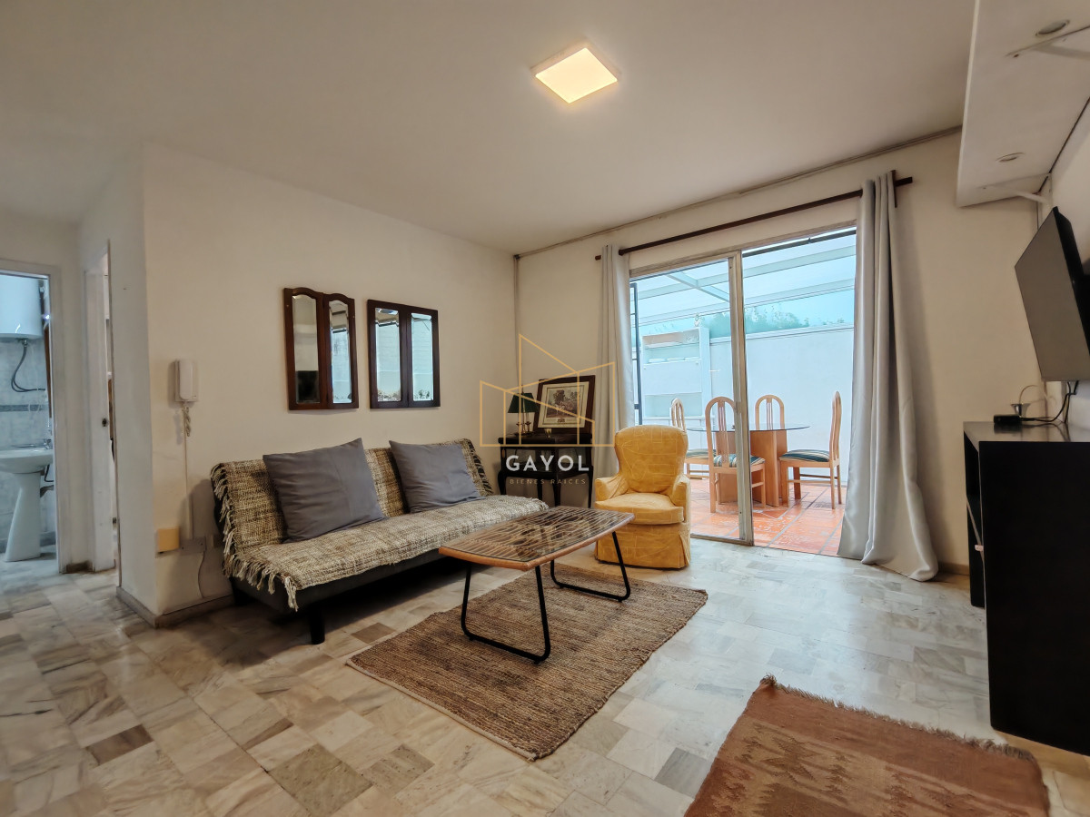 Apartamento ID.680 - Alquiler anual de 1 dormitorio con garaje