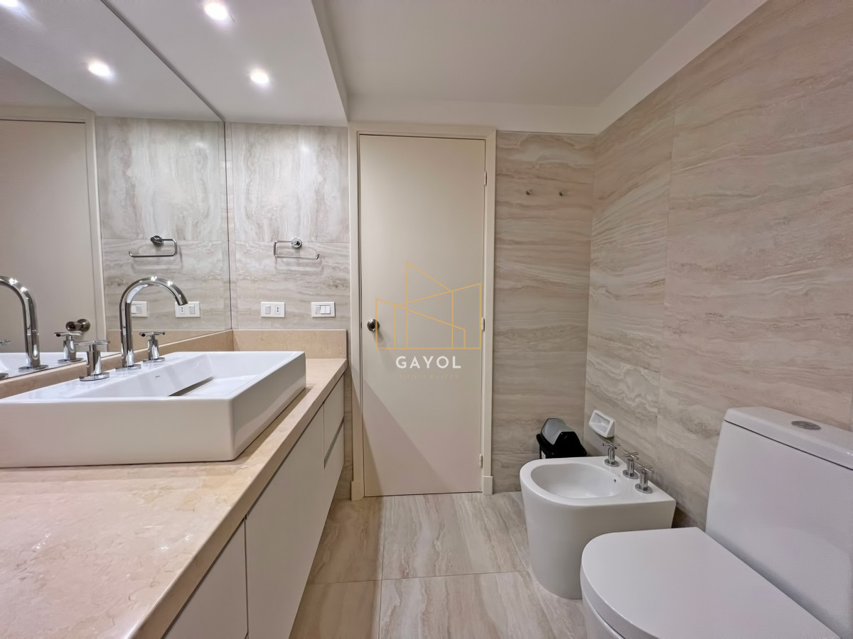 Apartamento ID.1286 - Frente al mar, reciclado en torre de gran categoría en venta 