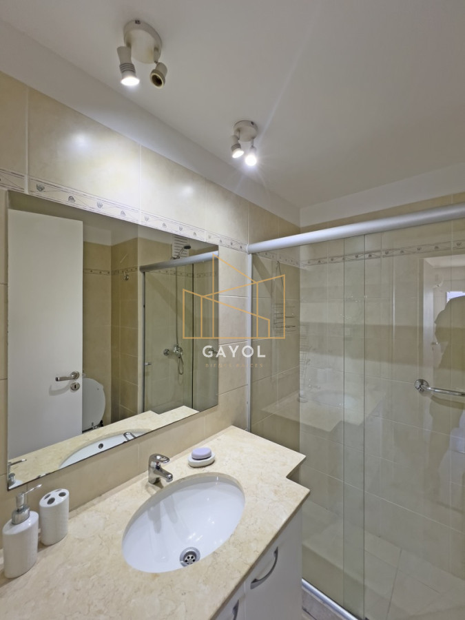 Apartamento ID.1191 - Piso alto con vista al mar en torre con amenities