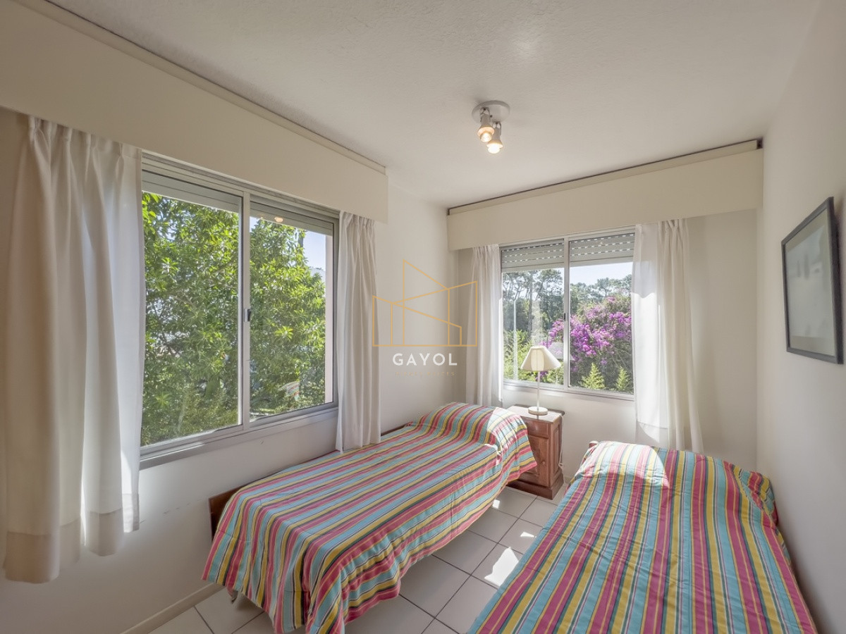 Apartamento ID.623 - Apartamento en venta en Mansa Punta del Este, 3 dormitorios, 2 baños