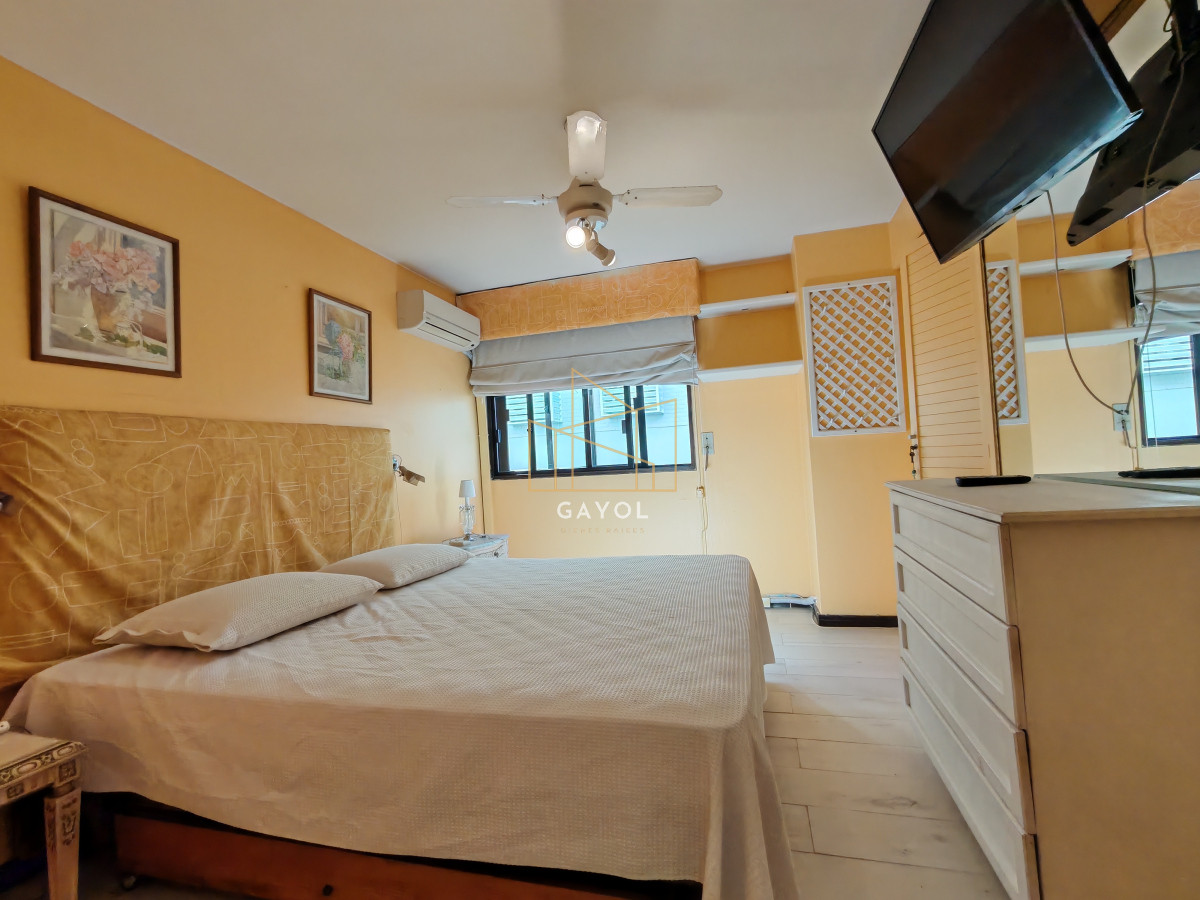 Apartamento ID.682 - Alquiler anual frente al mar de 3 dormitorios