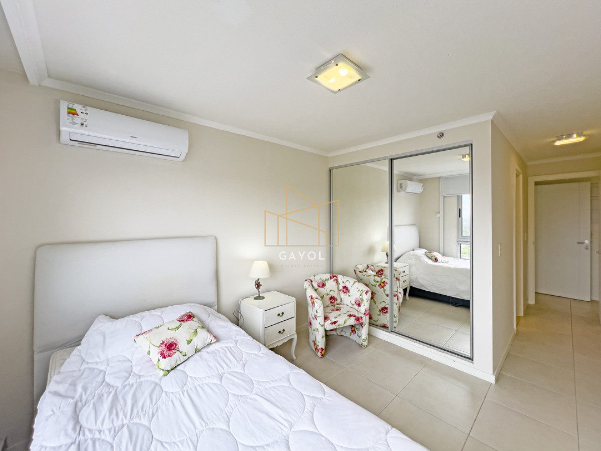 Apartamento ID.71 - Piso alto con terraza y linda vista. 3 dorm.- Amenities