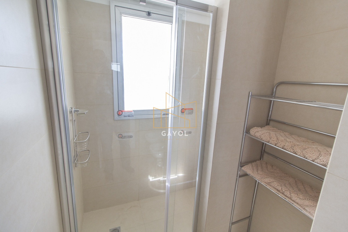 Apartamento ID.1166 - Alquiler invernal Edificio nuevo - Dpto.2 dorm 2 baños Terraza con parrillero