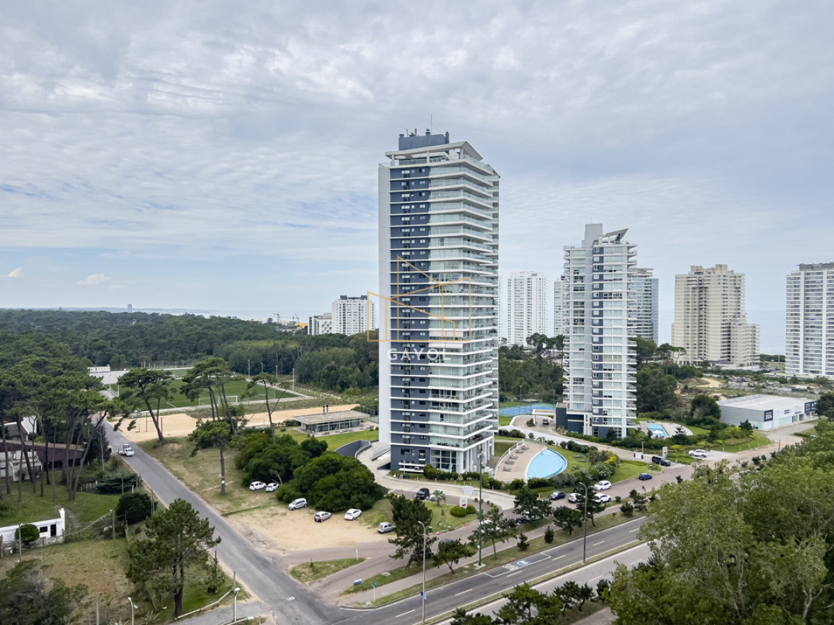 Apartamento ID.71 - Piso alto con terraza y linda vista. 3 dorm.- Amenities