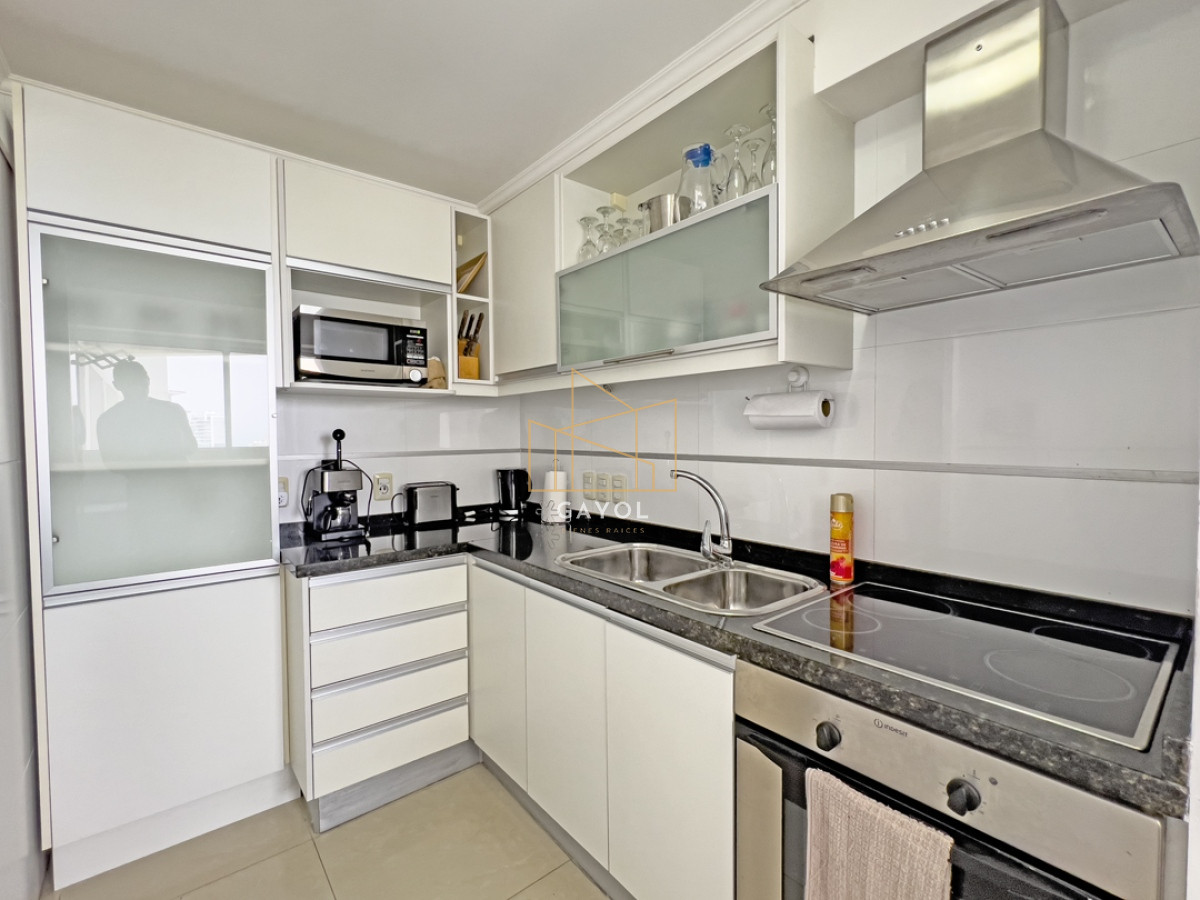 Apartamento ID.328 - Apartamento en venta y alquiler en Mansa Punta del Este, 2 dormitorios, 3 baños