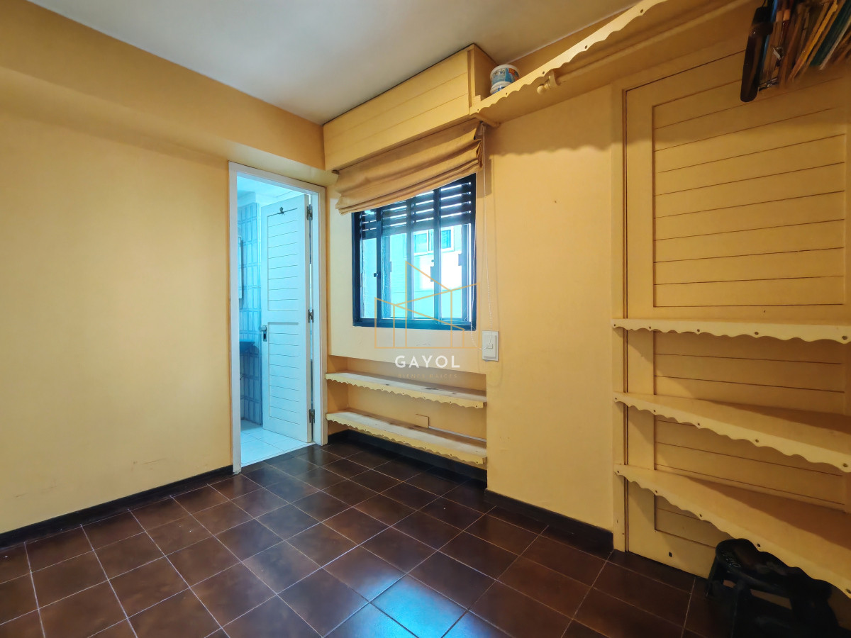 Apartamento ID.682 - Alquiler anual frente al mar de 3 dormitorios