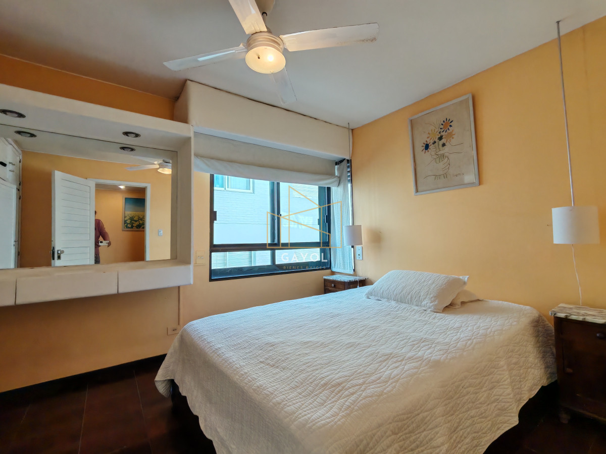 Apartamento ID.682 - Alquiler anual frente al mar de 3 dormitorios