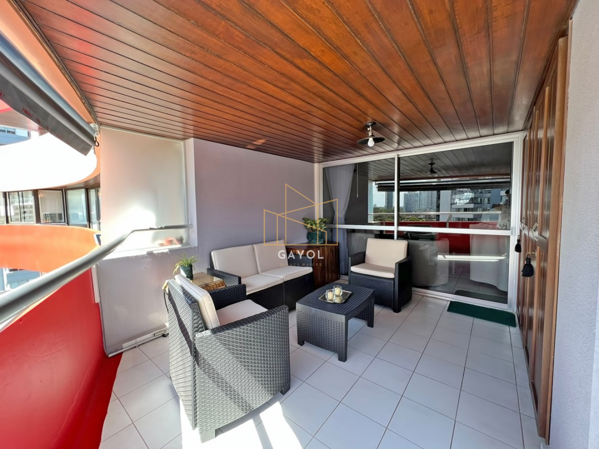 Apartamento ID.330 - Apartamento en venta en Brava Punta del Este, 2 dormitorios, 3 baños