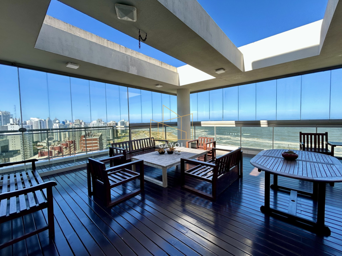 Apartamento ID.1218 - PENTHOUSE en venta frente al mar 