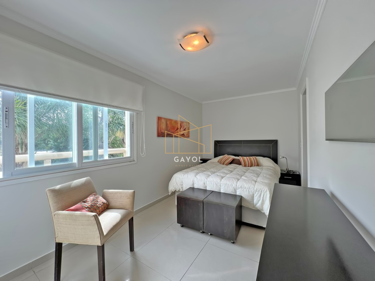 Apartamento ID.227 - Apartamento en venta y alquiler en Brava Punta del Este, 3 dormitorios, 2 baños