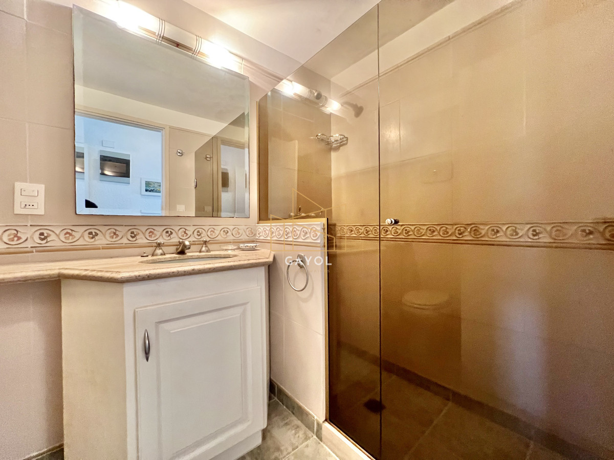 Apartamento ID.473 - Dpto. en venta en primera linea de playa mansa