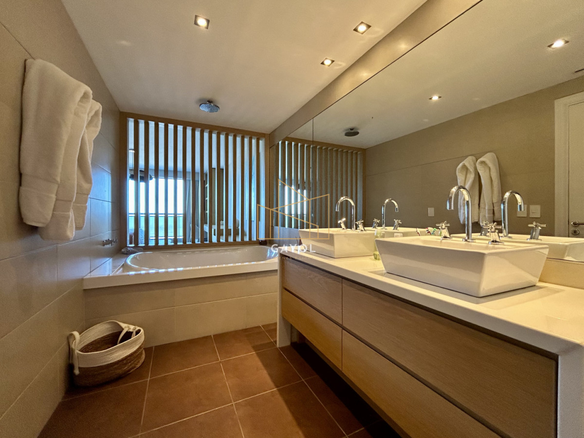 Apartamento ID.1218 - PENTHOUSE en venta frente al mar 