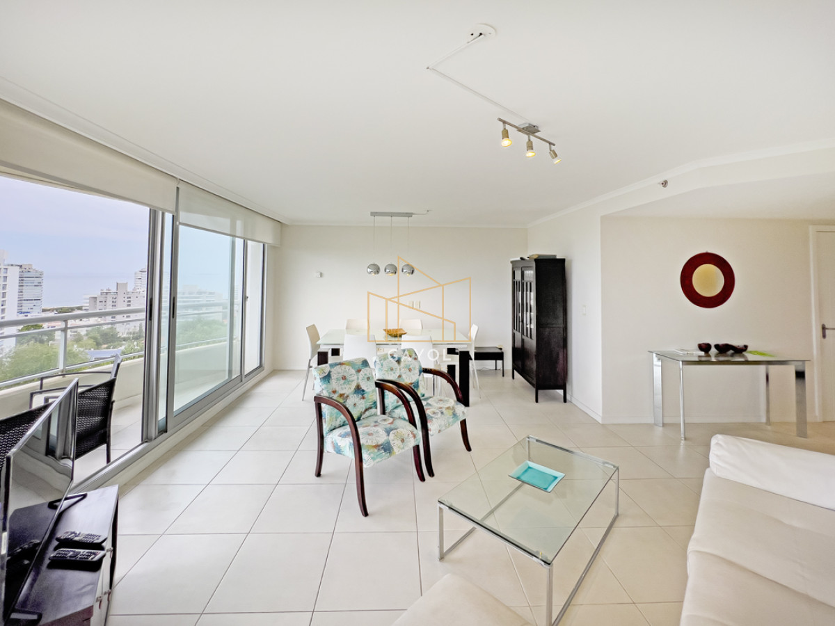 Apartamento ID.71 - Piso alto con terraza y linda vista. 3 dorm.- Amenities
