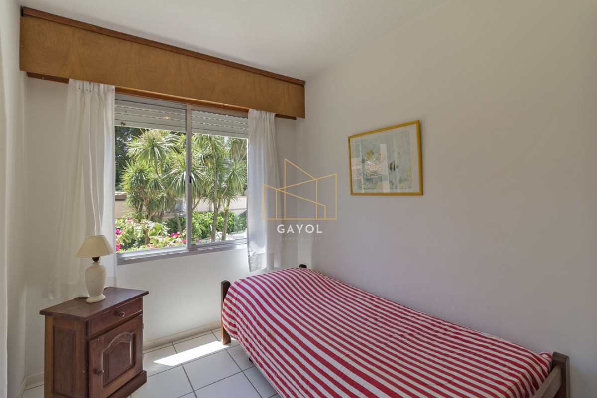 Apartamento ID.625 - Apartamento en venta en Mansa Punta del Este, 3 dormitorios, 2 baños