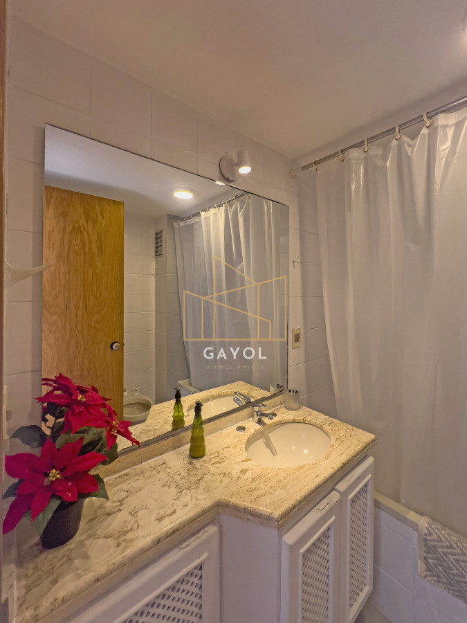 Apartamento ID.1006 - Apartamento en Venta 3 Dormitorios Punta del Este