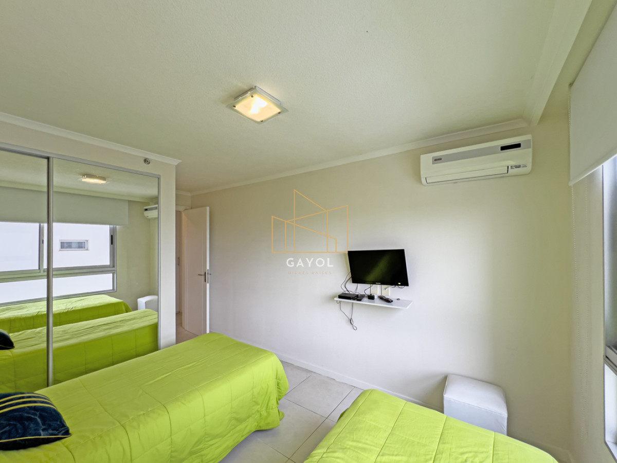 Apartamento ID.71 - Piso alto con terraza y linda vista. 3 dorm.- Amenities