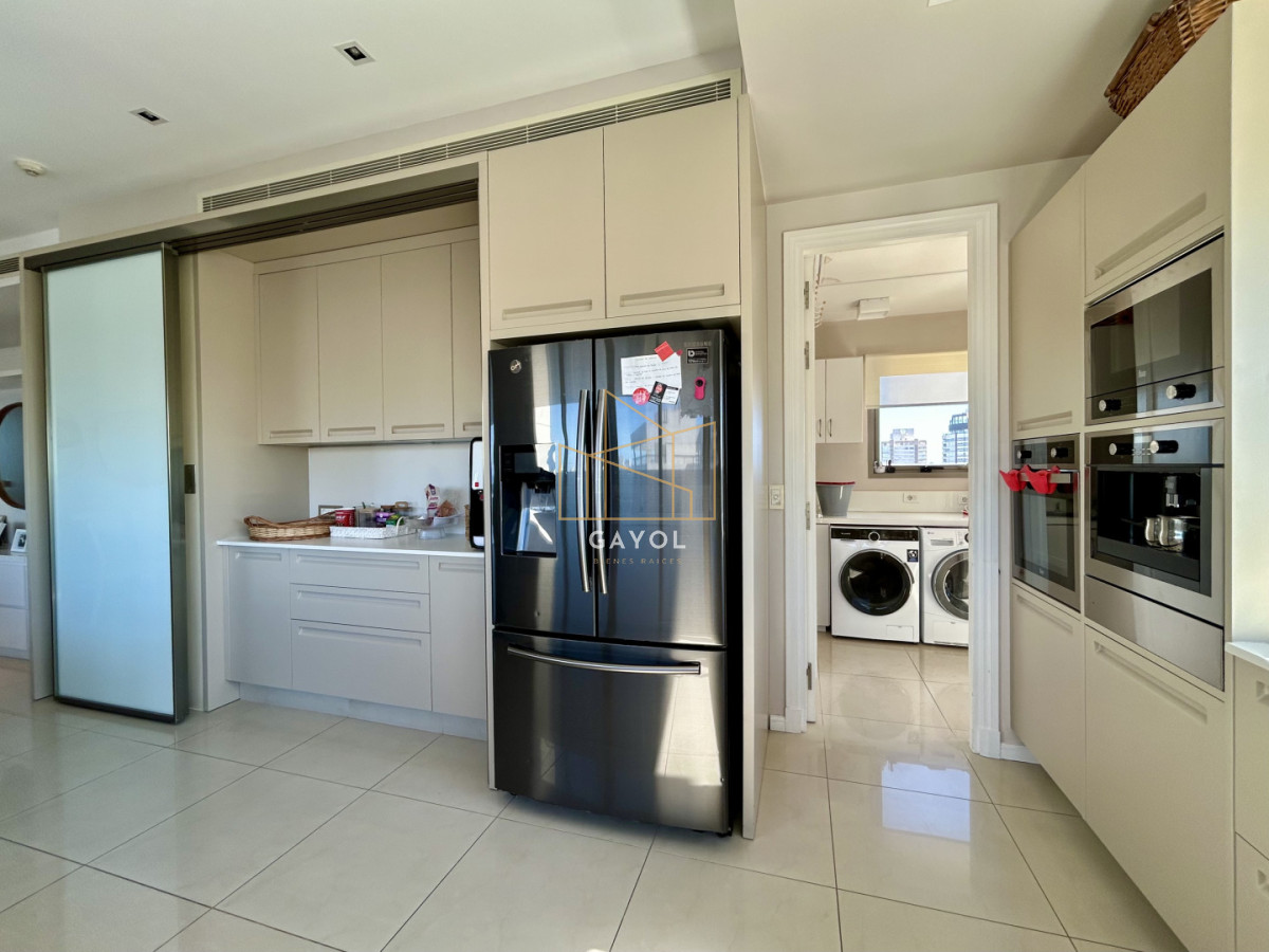 Apartamento ID.1218 - PENTHOUSE en venta frente al mar 