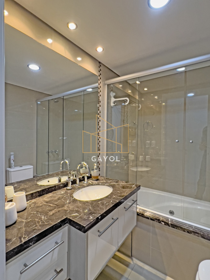 Apartamento ID.328 - Apartamento en venta y alquiler en Mansa Punta del Este, 2 dormitorios, 3 baños