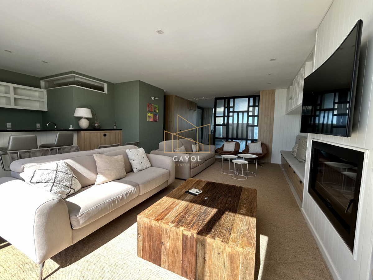 Apartamento ID.1218 - PENTHOUSE en venta frente al mar 