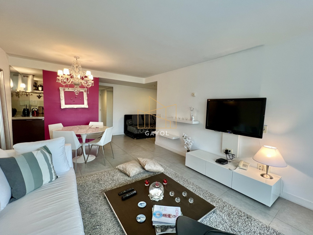 Apartamento ID.1184 - Alquiler Apartamento 1 Dormitorio y Medio Av. Roosevelt Punta del Este 
