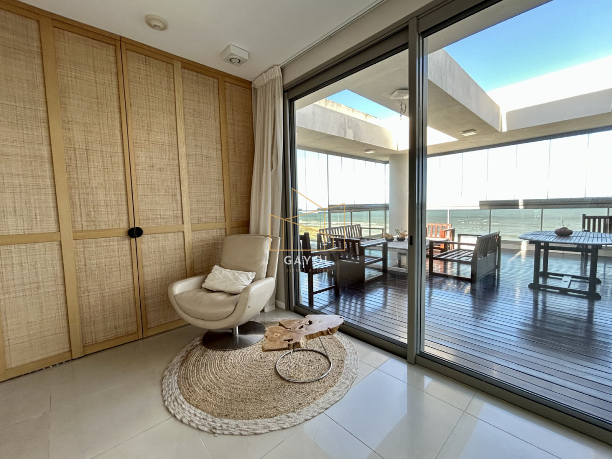 Apartamento ID.1218 - PENTHOUSE en venta frente al mar 