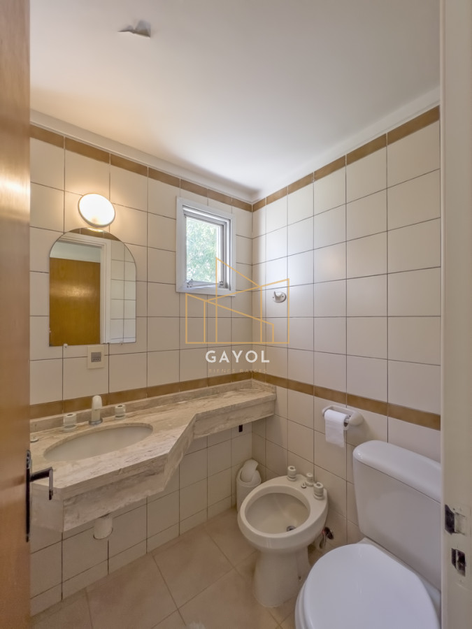 Apartamento ID.623 - Apartamento en venta en Mansa Punta del Este, 3 dormitorios, 2 baños