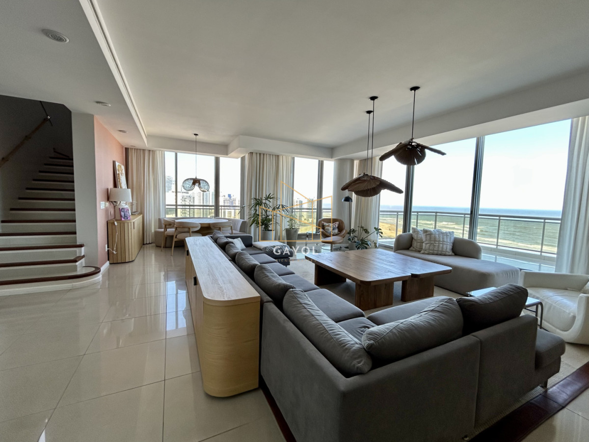 Apartamento ID.1218 - PENTHOUSE en venta frente al mar 
